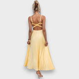 Aby - Maxi vestido amarillo plisado con escote en V