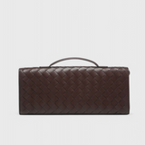 Melanie Clutch con Detalle de Nudo Dorado