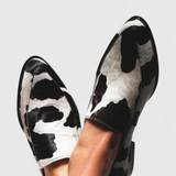 Macarena Loafers Elegantes con Tacón Bajo y Estampado Animal