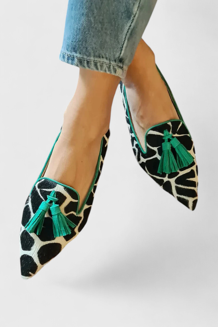 Fermina Loafers Elegantes con Punta Afilada y Diseño Bicolor