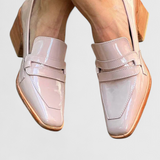 Sasha Mocasines de Charol Rosa con Punta Cuadrada y Tacón Alto