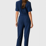 Vivienne Mono con Elegancia Sin Esfuerzo